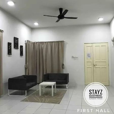 Stayz Guesthouse Sungkai Exterior photo